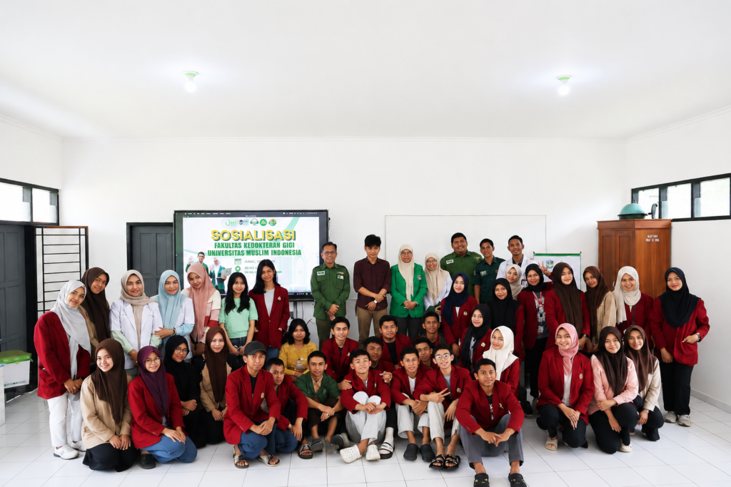 Building a Superior Generation, FKG UMI Holds Educational Outreach at SMA Negeri 4 Malino — foto 1