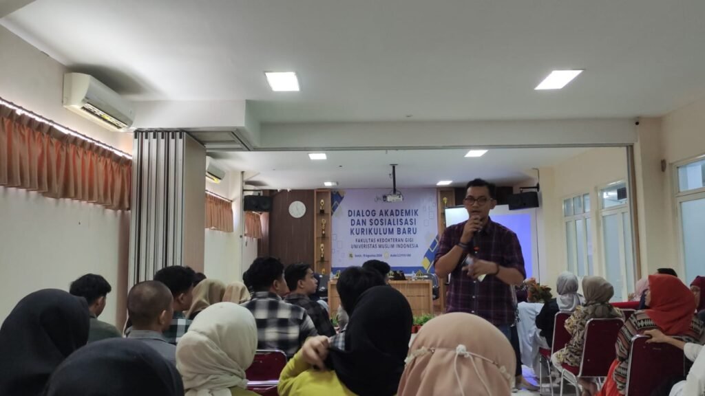 FKG UMI GELAR DIALOG AKADEMIK DAN SOSIALISASI KURIKULUM BARU 2024