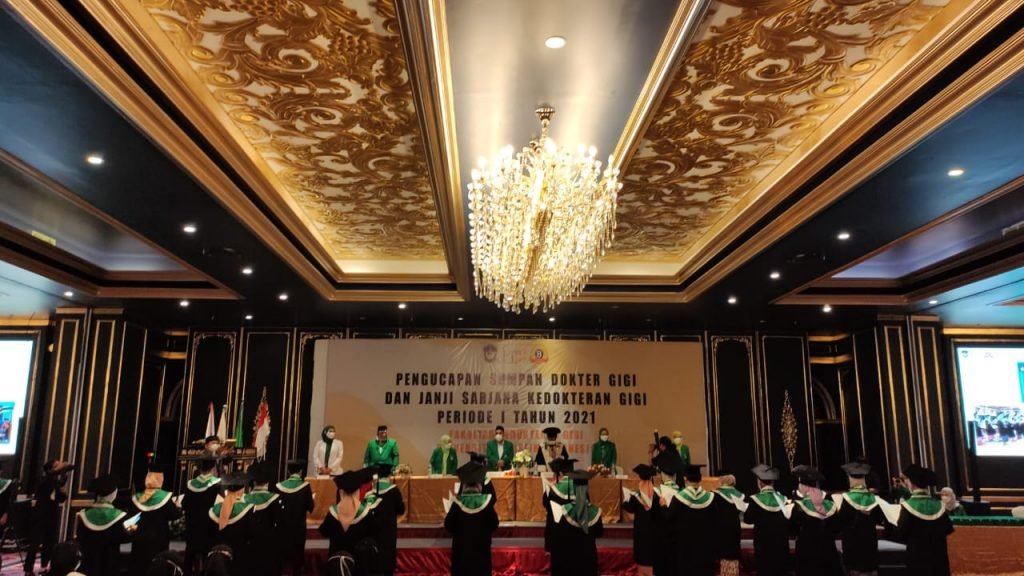 DENTIST'S OATH AND PROMISE OF DENTISTRY BACHELOR PERIOD I OF 2021 INDONESIAN MUSLIM UNIVERSITY, FACULTY OF DENTAL MEDICINE — foto 1