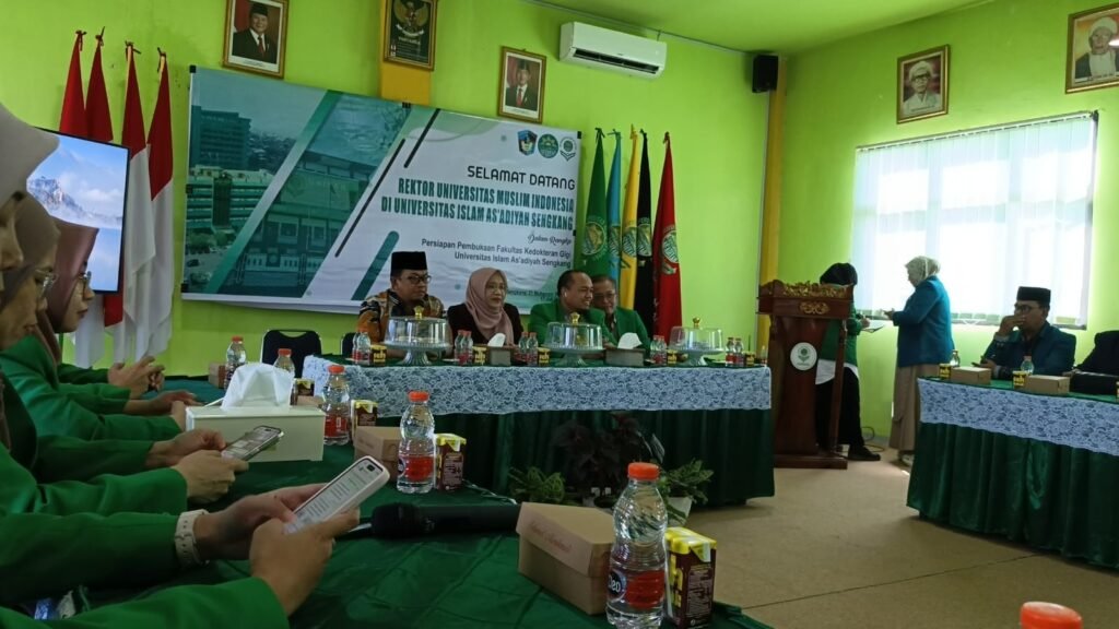 WELCOME TO THE RECTOR OF AS'ADIYAH SENGKANG UNIVERSITY TO THE FACULTY OF DENTISTRY, MUSLIM UNIVERSITY OF INDONESIA — foto 4