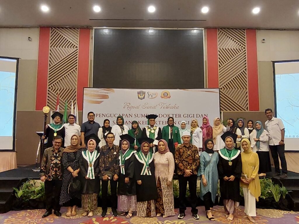 Pronunciation of the Dentist's Oath and Promise of Bachelor of Dentistry Period I in 2023 — foto 3